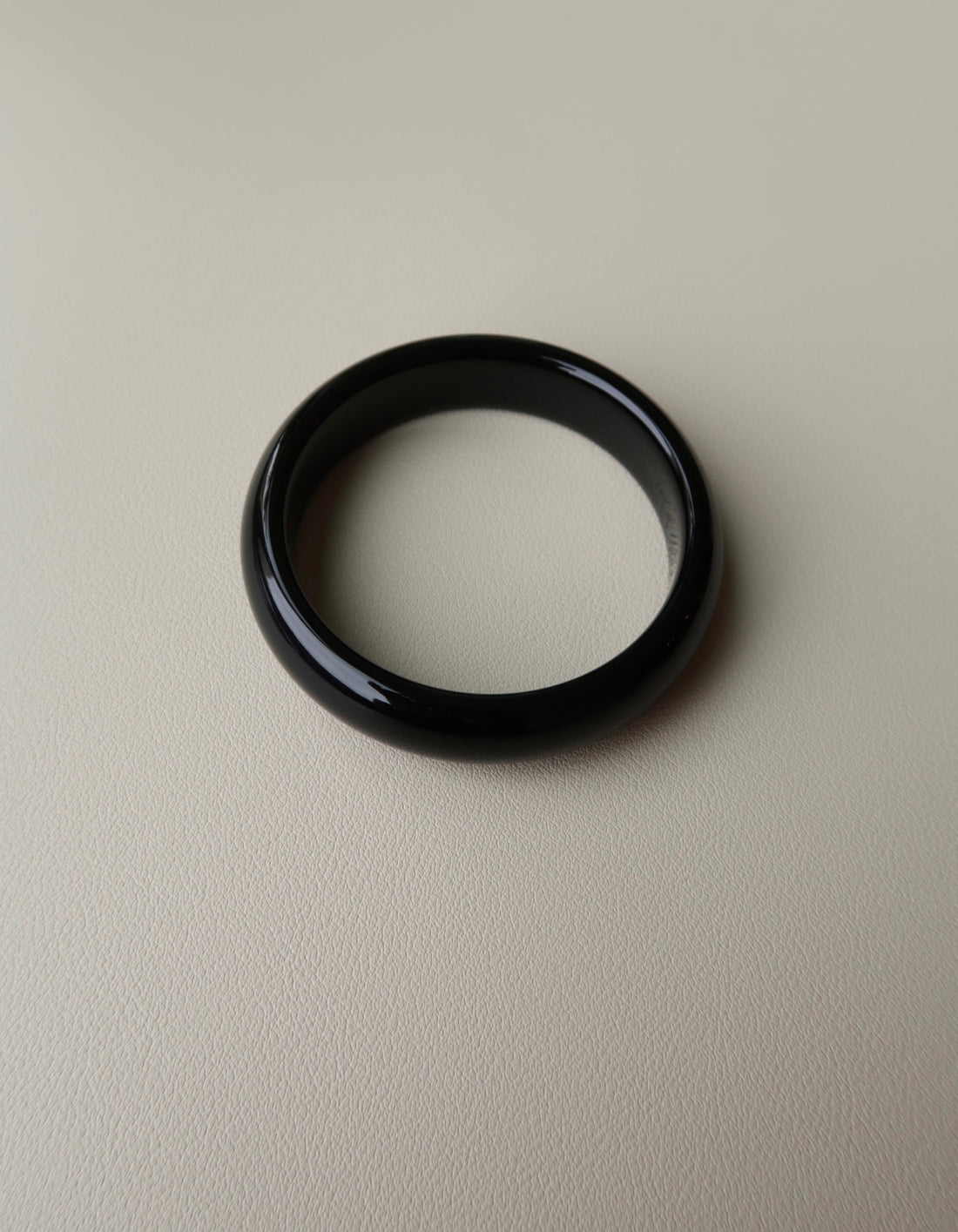 ONYX BANGLE